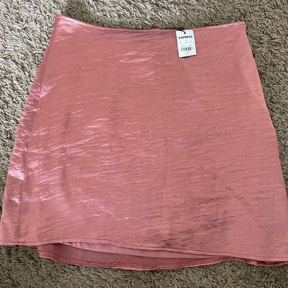 Too big - Picture 1 of 2